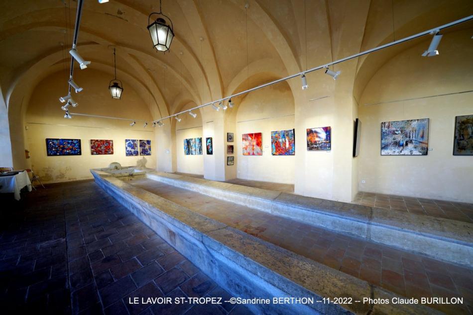 Photographe Claude Burillon : Le LAVOIR ST TROPEZ -  Sandrine BERTHON-- Novembre 2022
