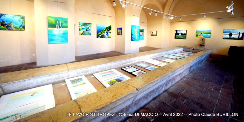 Photographe Claude Burillon : Le LAVOIR ST-TROPEZ -- Sonia DI MACCIO-- Avril 2022